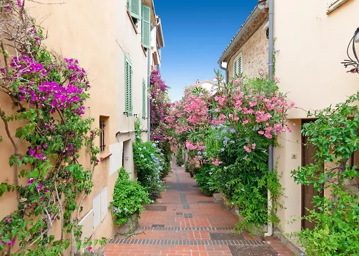 Fabulous Old-town House, Vue Terrasse, Philomer, 3 * Antibes